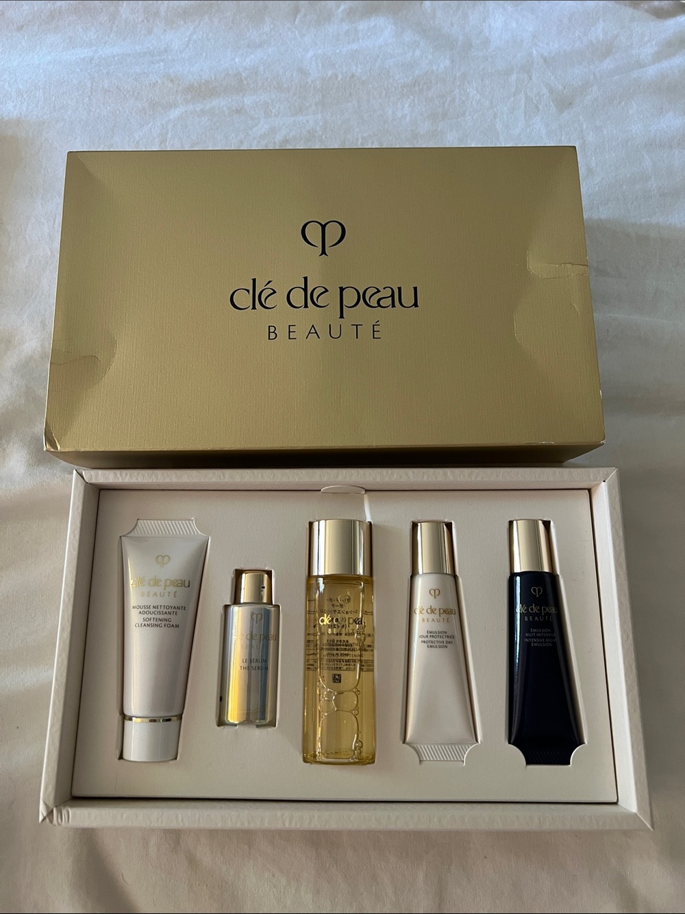 Cle de Peau mini key radiance care set serum day night cream lotion foam - Picture 4 of 15